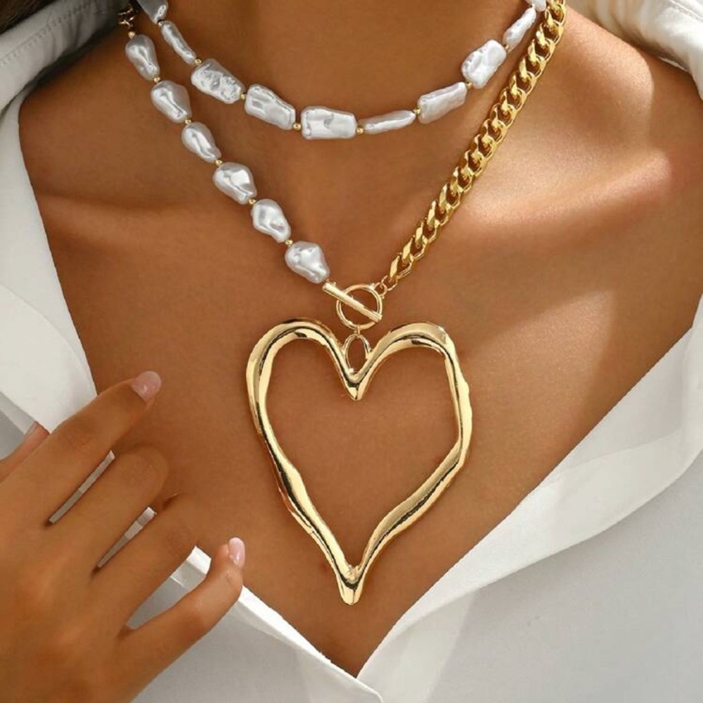 Gold and White Heart Pendant Necklace - Picture 3 of 4